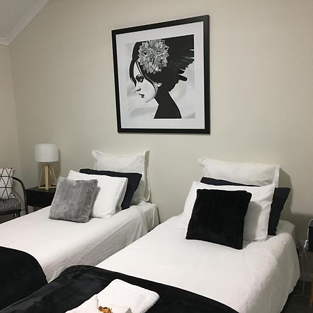 Bed and Breakfast Rosewhite House Myrtleford Esterno foto